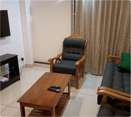 Hollies (EMC) Apartment
